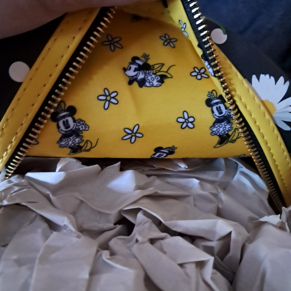 Daisy Loungefly Mini Backpack - Picture 4 of 4